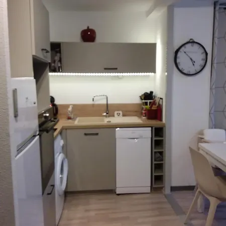 T2bis, Hyper Centre Face Les Thermes Апартаменты *